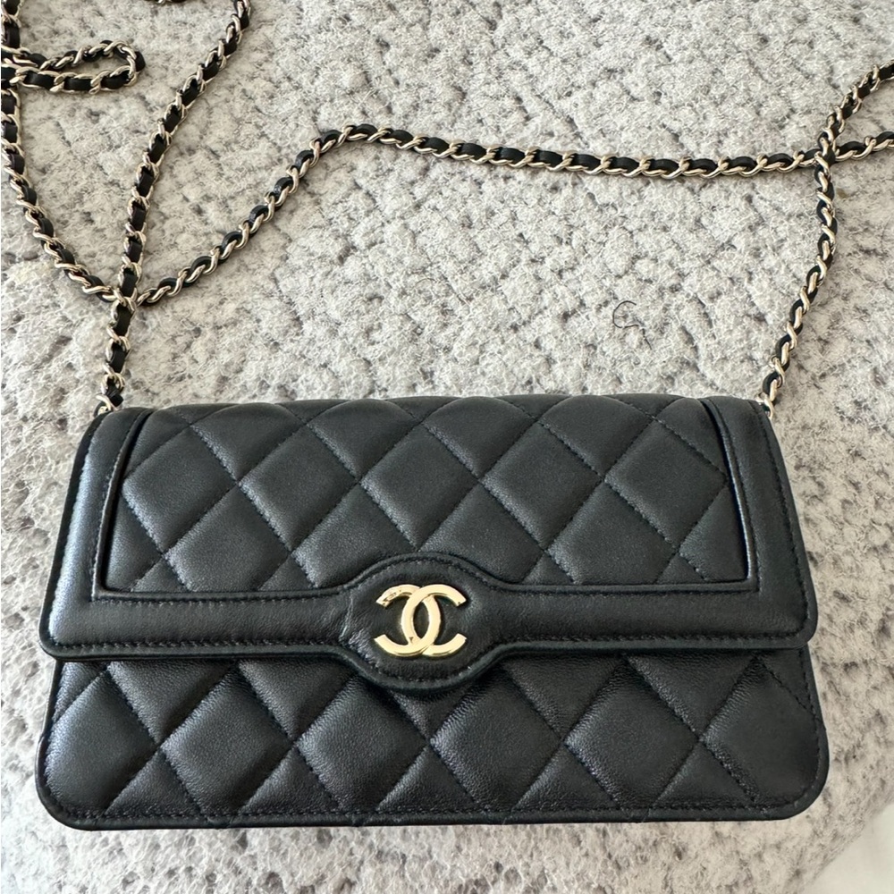 NEW CHANEL WOC Black Quilted Leather Crossbody with Gold Chain & CC Logo